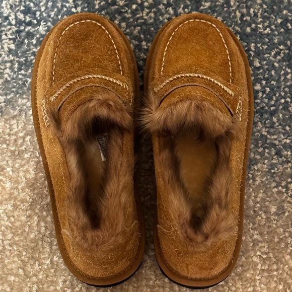 NEW UGG Ellis Wool Loafer in Chestnut - Picture 4 of 5